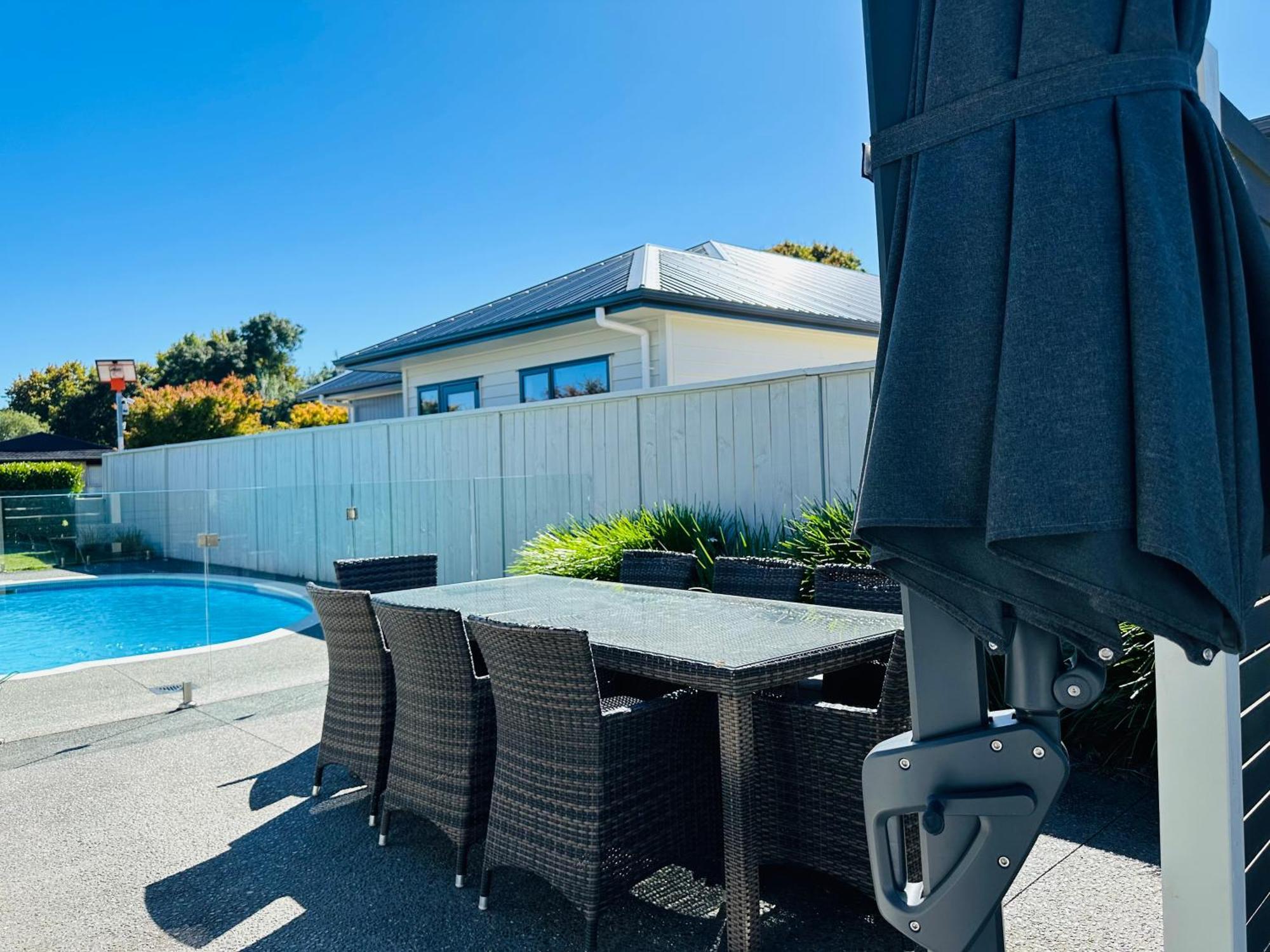 Summer Holiday 4 Bedrooms House In Hamilton With Pool And Spa Extérieur photo