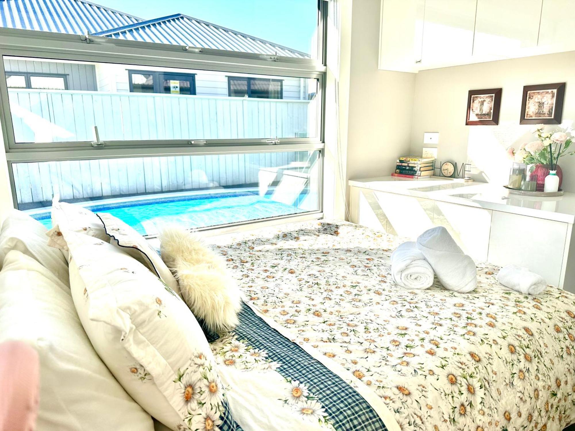 Summer Holiday 4 Bedrooms House In Hamilton With Pool And Spa Extérieur photo